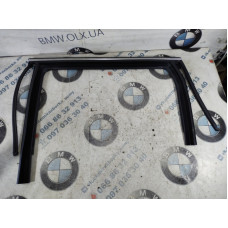 Уплотнитель проема двери