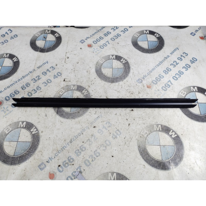 Молдинг стекла внутренний (наружные элементы кузова) Jeep Cherokee KL 2014 2.4 68103097AB