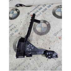 Направляющая стекла двери