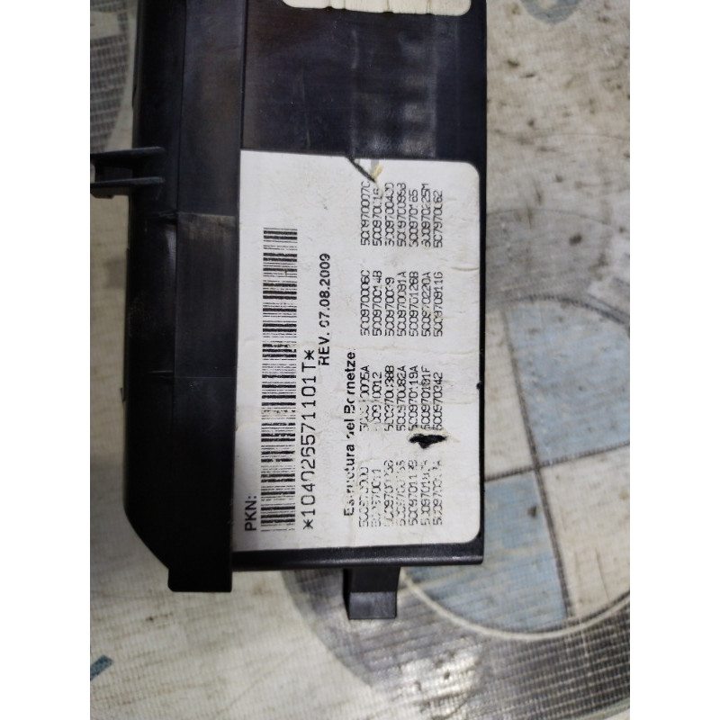 Блок предохранителей (электрика) Volkswagen Jetta MK6 2011 2.5 6r0937615a