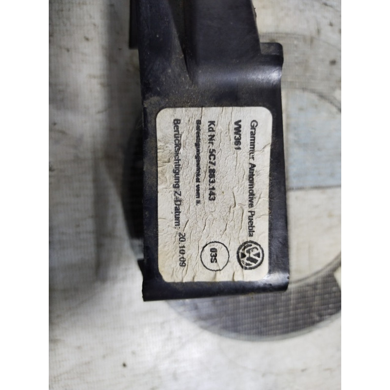 Крепление центральной консоли (салон) Volkswagen Jetta MK6 2011 2.5 5c7863441