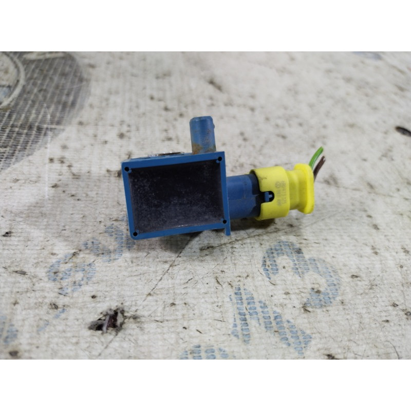 Датчик удара (электрика / датчики) Volkswagen Jetta MK6 2011 2.5 5k0959351a