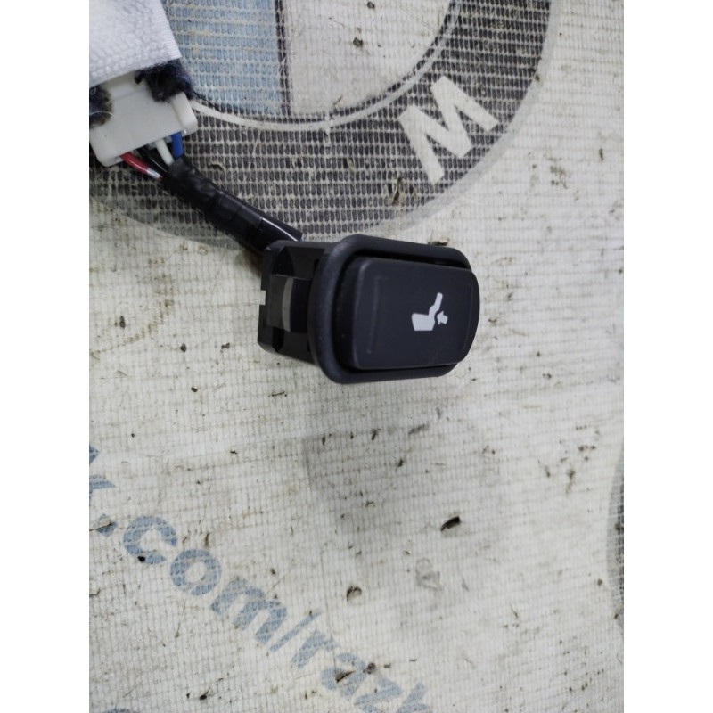 Кнопка регулировки сиденья (электрика / кнопки) Subaru Forester SJ 2015 2.5 83048AJ000
