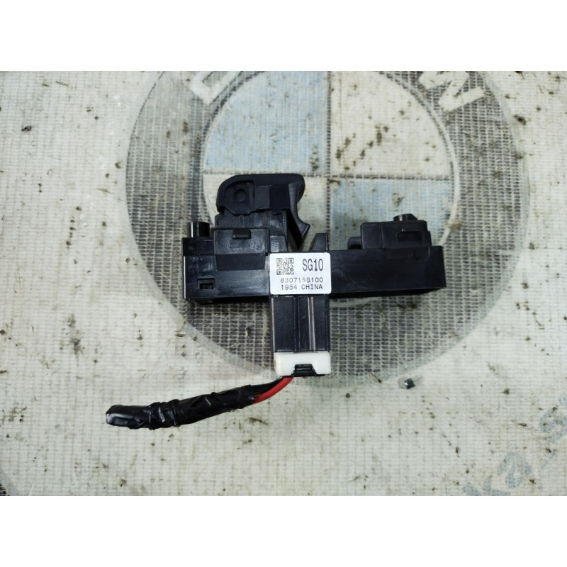 Кнопка стеклоподъемника (электрика / кнопки) Subaru Forester SJ 2015 2.5 83071sg100