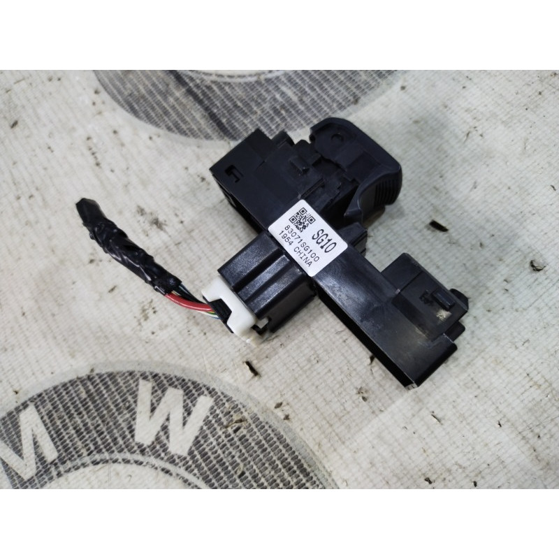 Кнопка стеклоподъемника (электрика / кнопки) Subaru Forester SJ 2015 2.5 83071sg100