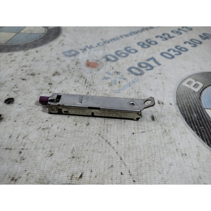 Усилитель антенны (электрика) Volkswagen Jetta MK6 2011 2.5 5c6035552d