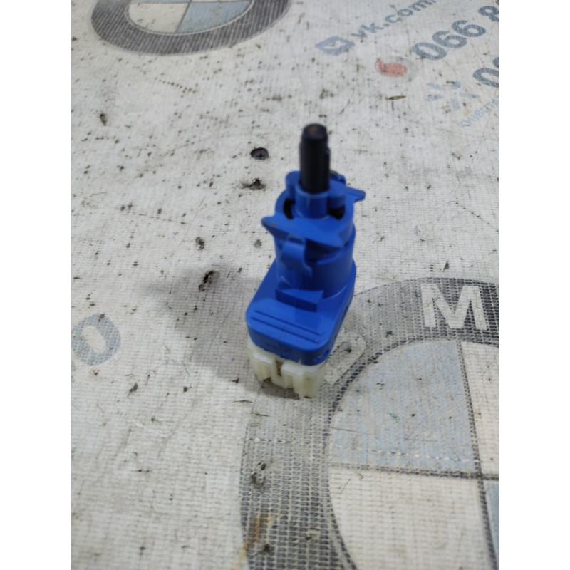 Концевик педали тормоза (электрика / датчики) Jeep Cherokee KL 2014 2.4 56038958AA