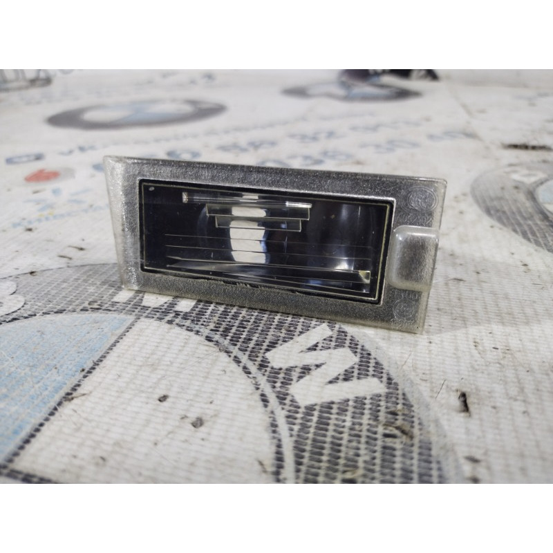 Плафон подсветки номера (оптика) Jeep Cherokee KL 2014 2.4 68223865AA