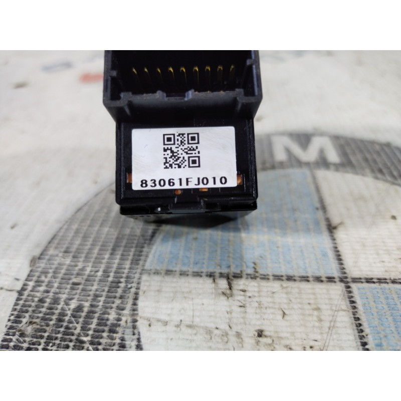 Кнопка регулировки зеркала (электрика / кнопки) Subaru Forester SJ 2015 2.5 83061fj010