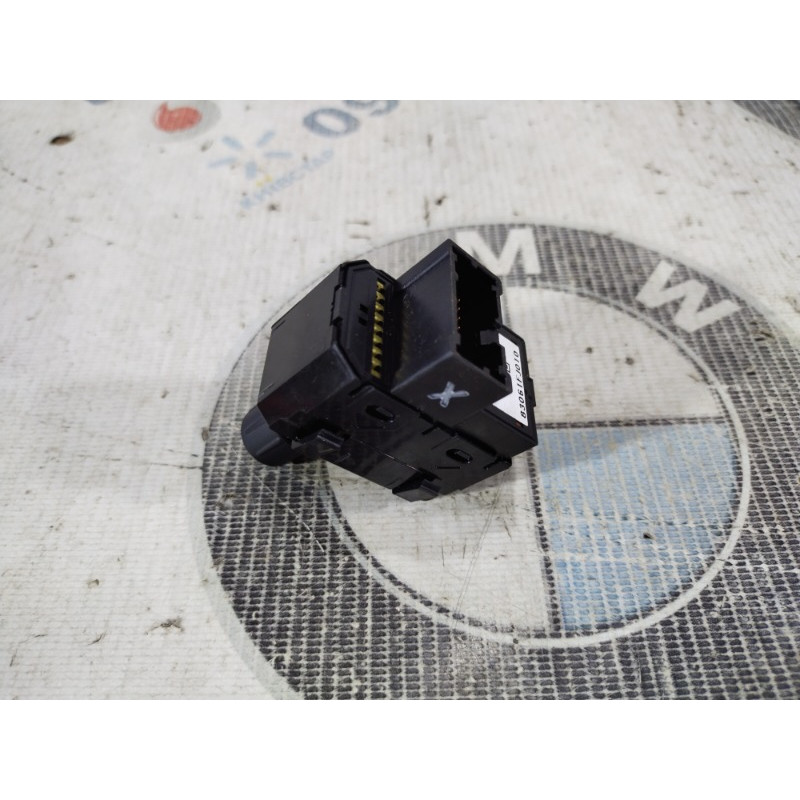 Кнопка регулировки зеркала (электрика / кнопки) Subaru Forester SJ 2015 2.5 83061fj010