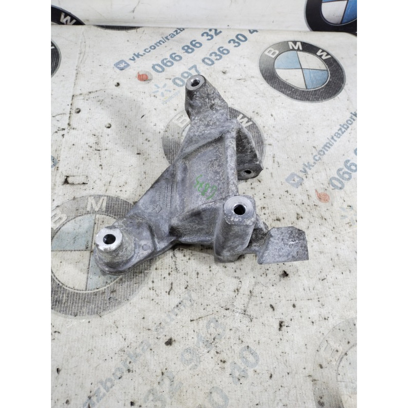 Кронштейн двигателя (кронштейны двигателя) Dodge Journey SXT 2014 3.6 05090606aa