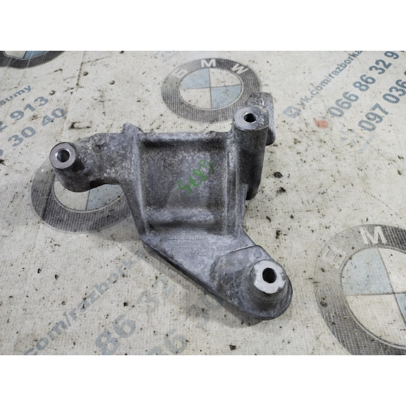 Кронштейн двигателя (кронштейны двигателя) Dodge Journey SXT 2014 3.6 05090606aa