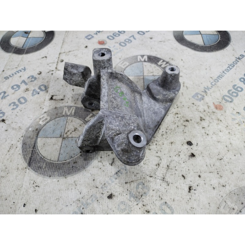 Кронштейн двигателя (кронштейны двигателя) Dodge Journey SXT 2014 3.6 05090606aa