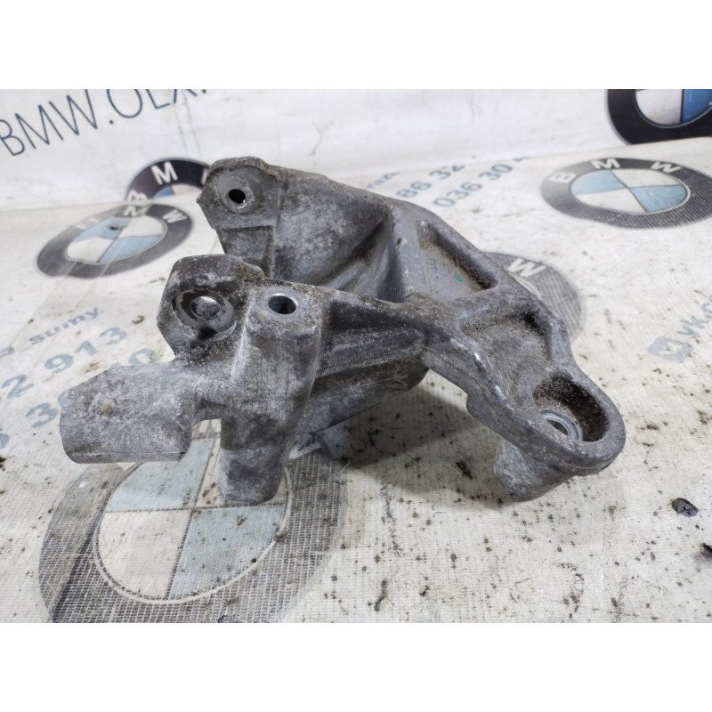 Кронштейн двигателя (кронштейны двигателя) Dodge Journey SXT 2014 3.6 05090606aa