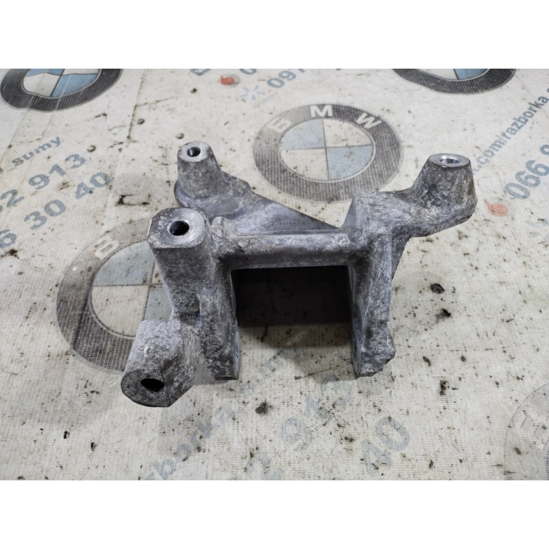 Кронштейн двигателя (кронштейны двигателя) Dodge Journey SXT 2014 3.6 05090606aa