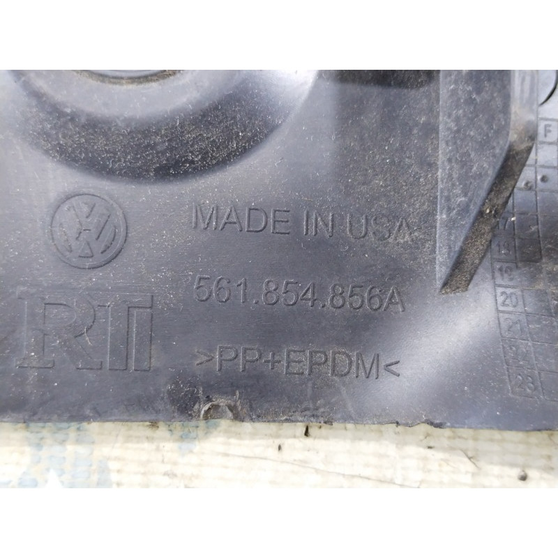Брызговик (кузов и элементы) Volkswagen Passat B8 2016 1.8 561854856a