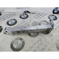 Кронштейн посилювача бампера