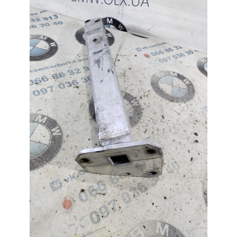 Кронштейн усилителя бампера (стекла и зеркала) Dodge Dart PF 2014 2.4 68082374aa