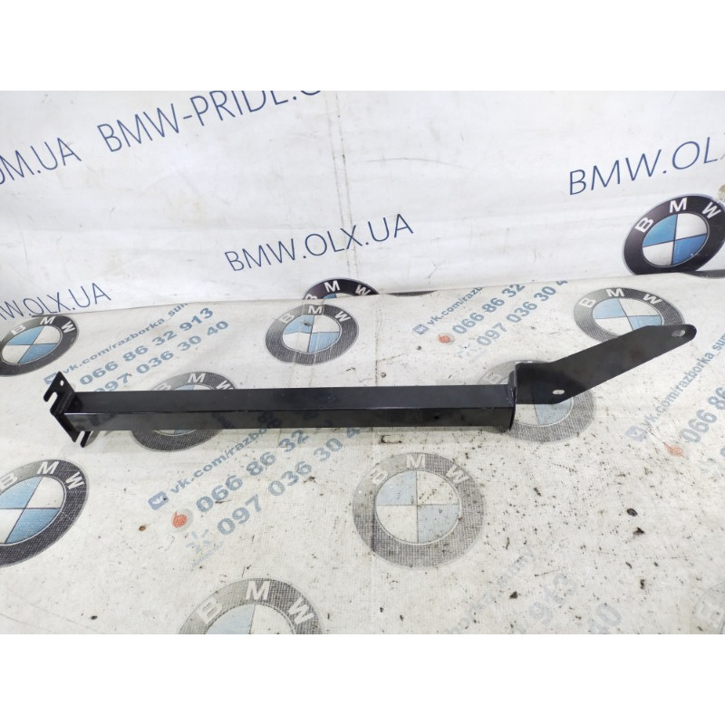 Кронштейн сидения (салон) Jeep Cherokee KL 2014 2.4 68148897AA