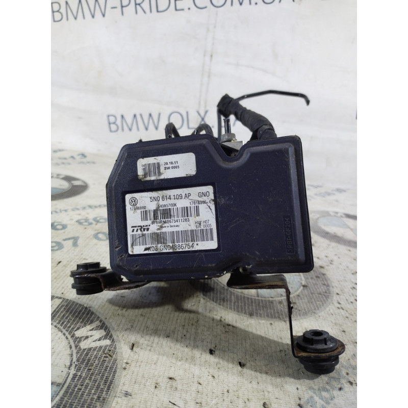 Блок abs (тормозная система) Volkswagen Tiguan 5N 2.0 5n0614109ap