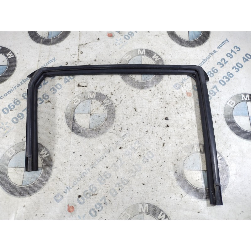 Уплотнитель проема двери (кузов и элементы) Nissan Juke F15 2011 1.6 823301KA0A