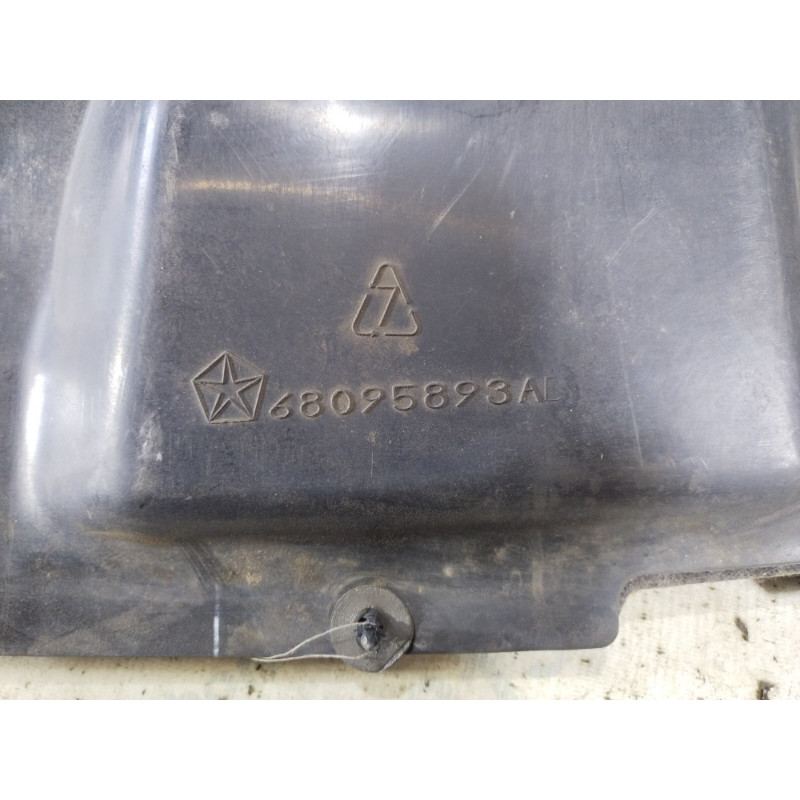 Шумоизоляция двигателя (кузов и элементы) Dodge Journey SXT 2014 3.6 68095893ab