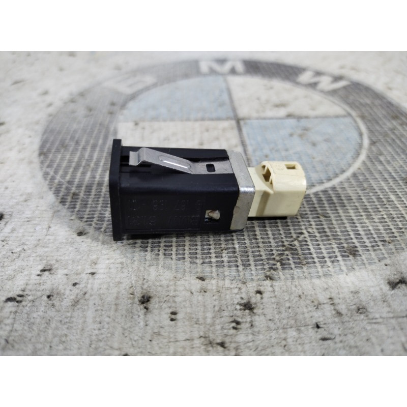 Разьем USB (электрика) BMW 5-series F10 2011 N63B44 61319167196