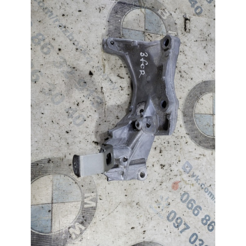 Кронштейн генератора (кронштейны двигателя) Subaru Forester SJ 2014 2.5 11709AA120