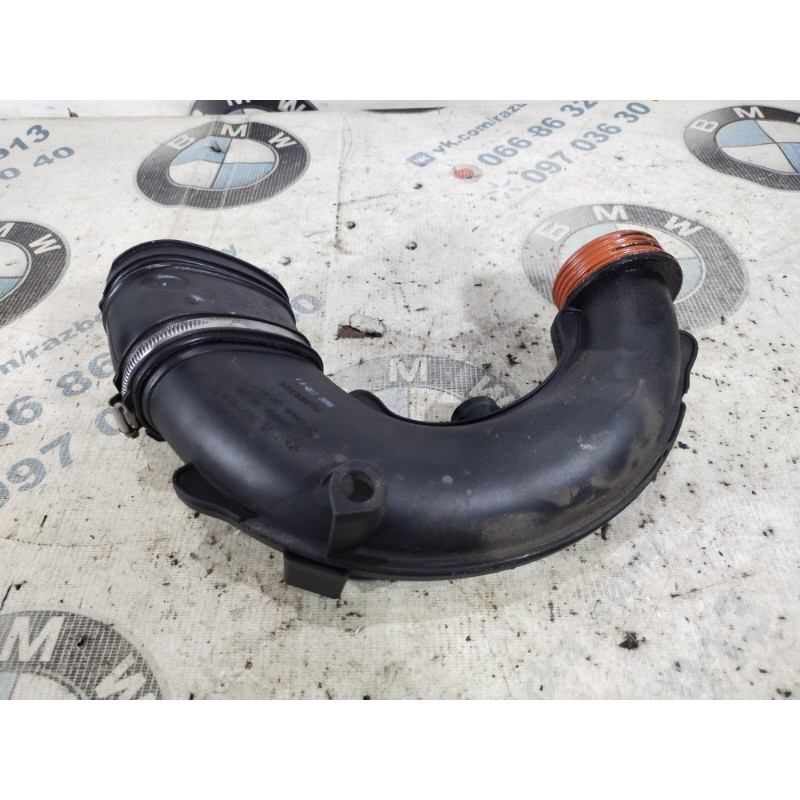 Патрубок воздушного фильтра (впускная система) BMW 5-series F10 2011 N63B44 13717577452