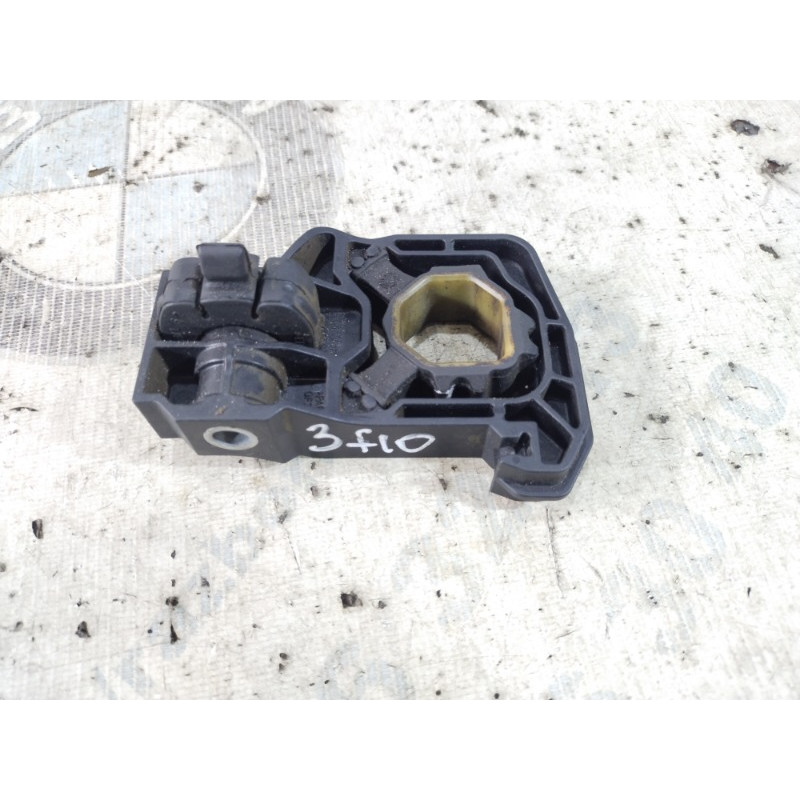 Крепление радиатора (кузов и элементы) BMW 5-series F10 2011 N63B44 17117575248