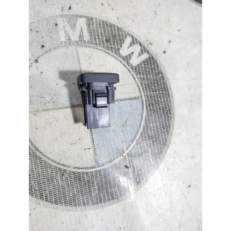 Кнопка открывания крышки багажника (электрика / кнопки) FORD Fusion MK5 2014 2.5 dg9t19b514aaw