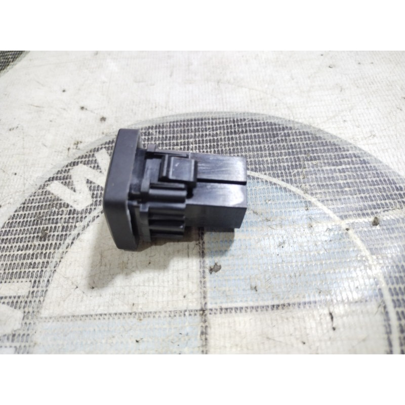 Кнопка открывания крышки багажника (электрика / кнопки) FORD Fusion MK5 2014 2.5 dg9t19b514aaw