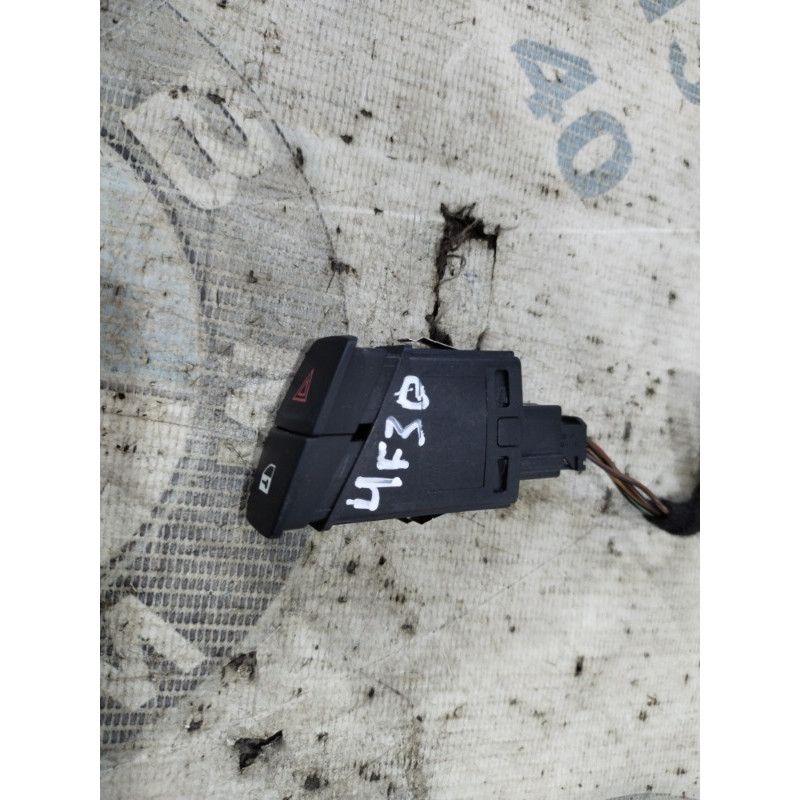 Кнопка аварійної сигналізації (електрика / кнопки) BMW 3-series F30 2013 N20B20 61319231786