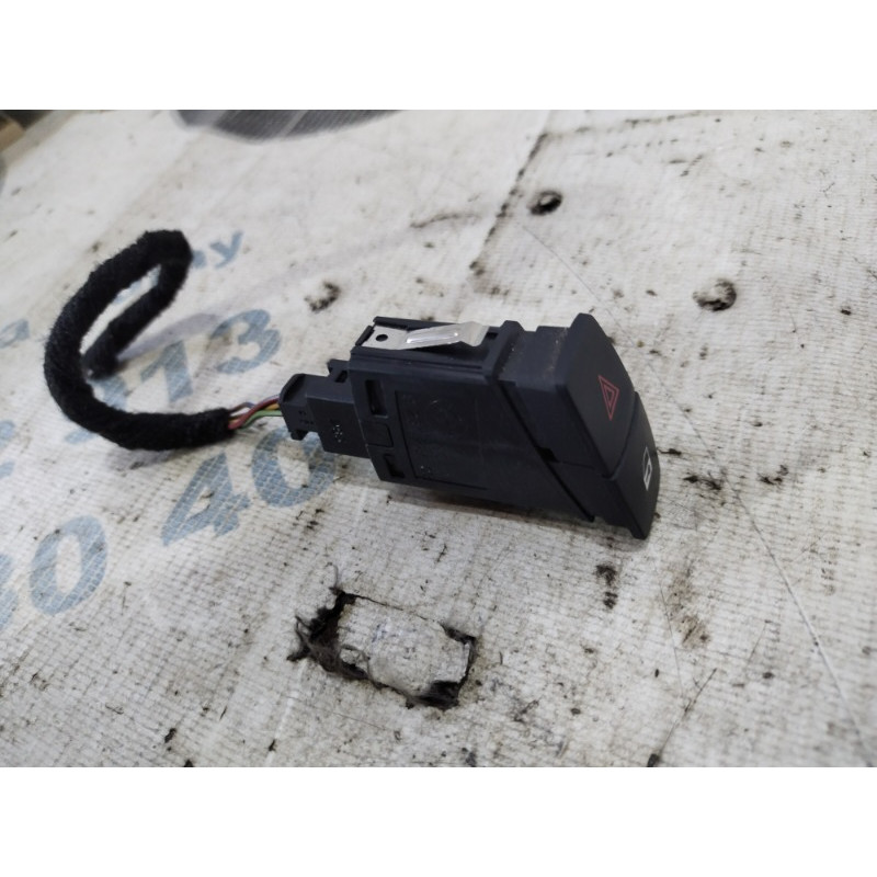 Кнопка аварійної сигналізації (електрика / кнопки) BMW 3-series F30 2013 N20B20 61319231786