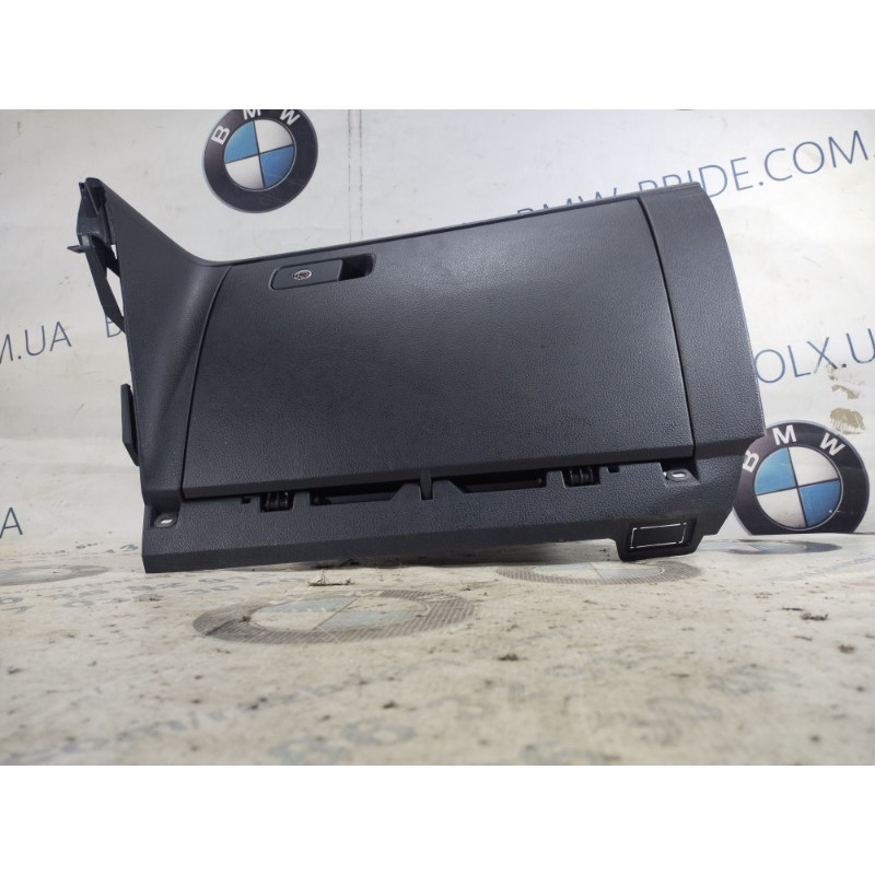 Бардачок (салон) Volkswagen Passat B8 2016 1.8 561857938