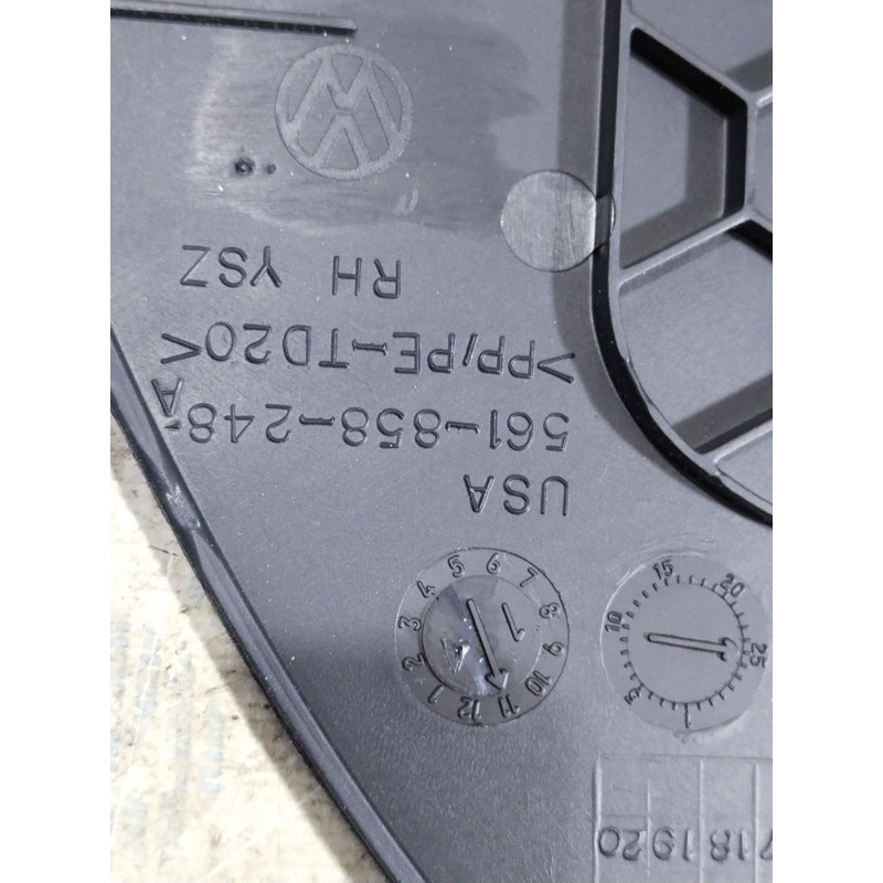 Накладка торпеды боковая (салон) Volkswagen Passat B8 2016 1.8 561858248a