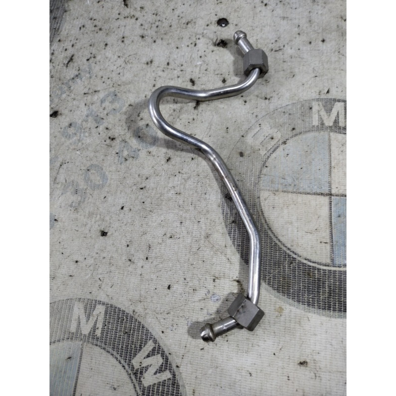 Трубка топливная (топливная система) BMW 5-series F10 2011 N63B44 13537548712