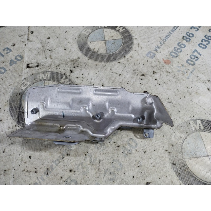 Защита коллектора (выпускная система) Volkswagen Passat B8 2016 1.8 06K145325A