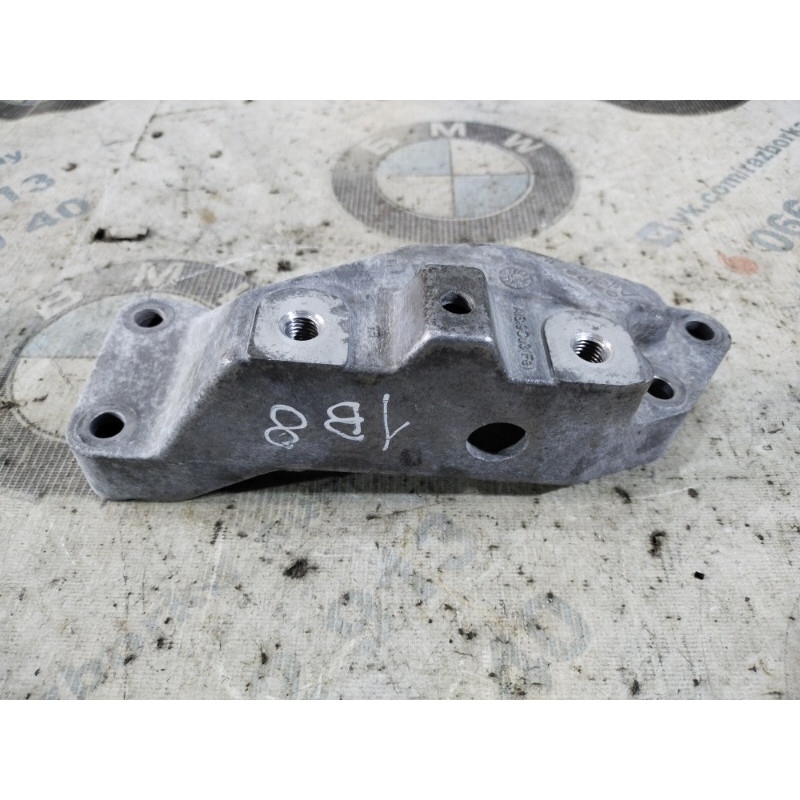 Кронштейн КПП (трансмиссия) Volkswagen Passat B8 2016 1.8 1k0199117