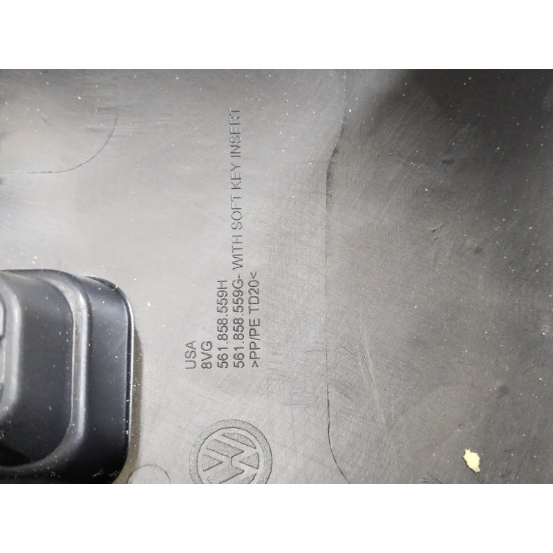 Кожух рулевой колонки нижний (салон) Volkswagen Passat B8 2016 1.8 561858559h