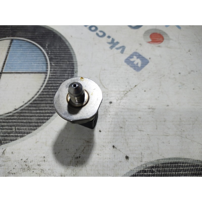 Датчик тиску пального (електрика / датчики) BMW 5-series F10 2011 N63B44 13537537319