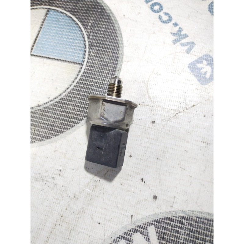 Датчик тиску пального (електрика / датчики) BMW 5-series F10 2011 N63B44 13537537319