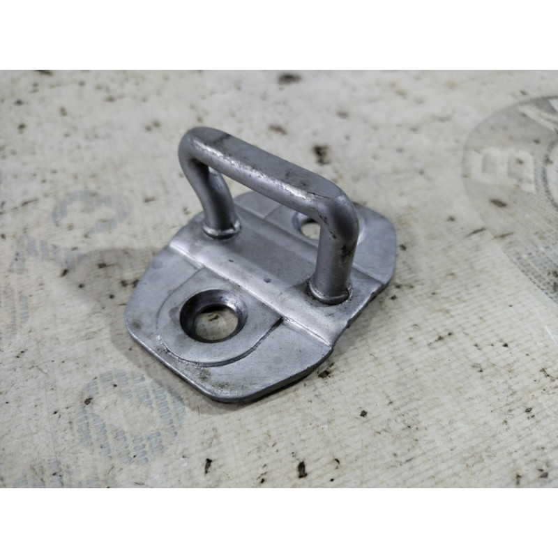 Ответная часть замка двери (кузов и элементы) Jeep Compass MP 2018 2.4 4589050AB