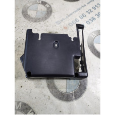 Кожух рулевой колонки нижний