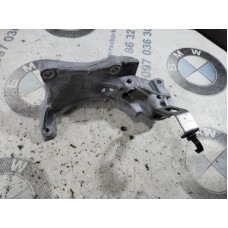 Кронштейн генератора