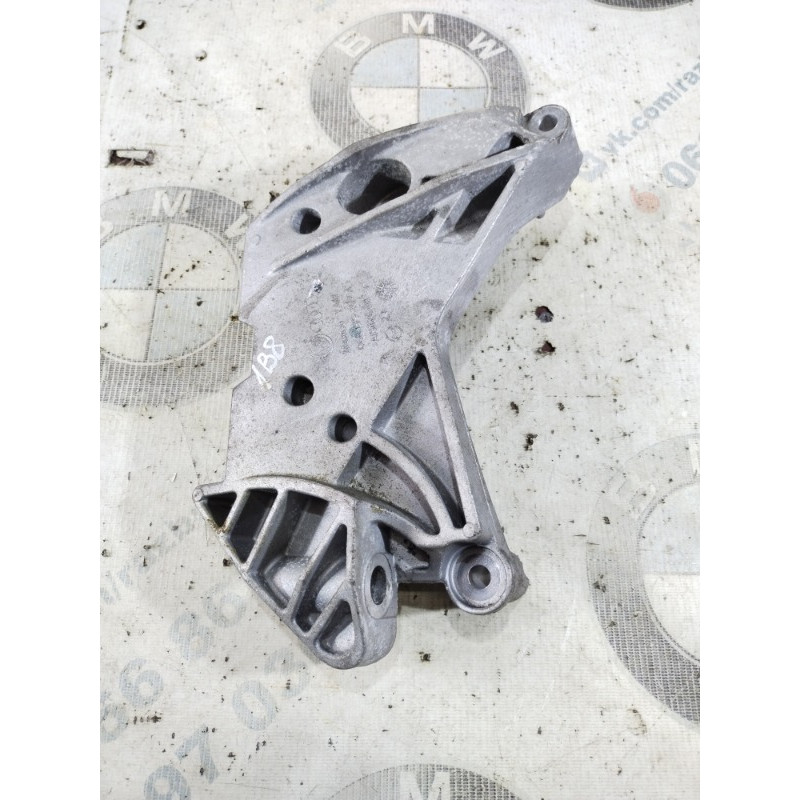 Кронштейн двигателя (кронштейны двигателя) Volkswagen Passat B8 2016 1.8 06k199207a