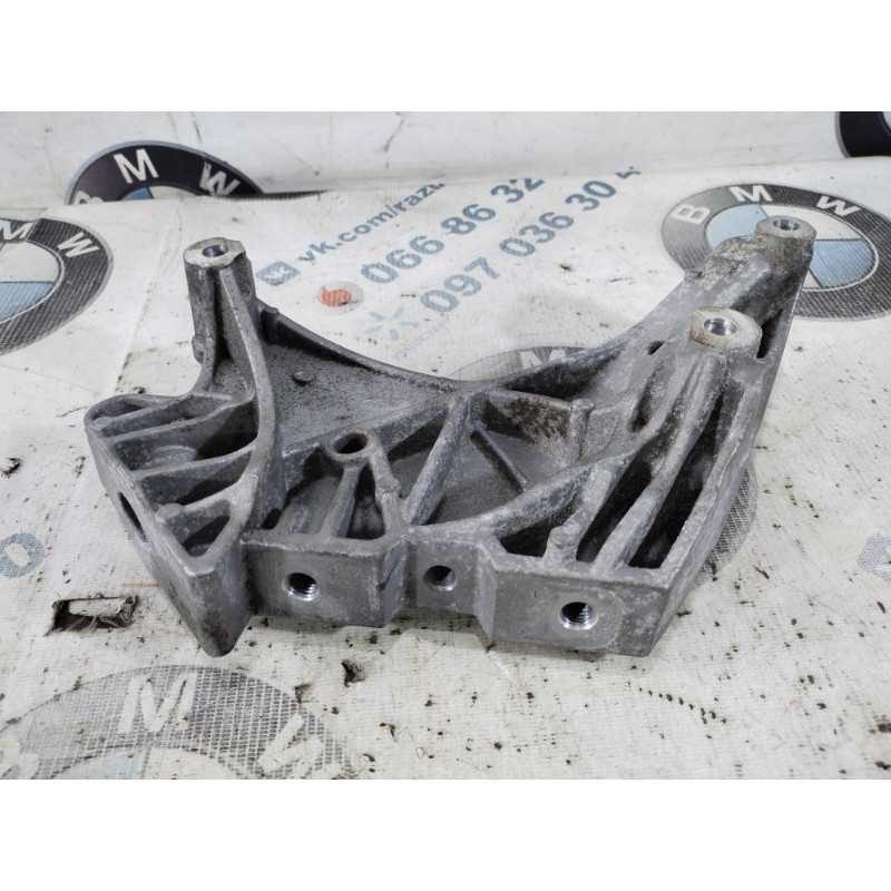 Кронштейн двигателя (кронштейны двигателя) Volkswagen Passat B8 2016 1.8 06k199207a