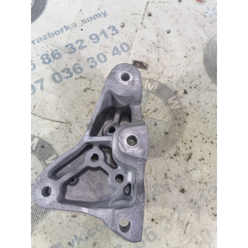 Кронштейн КПП (трансмиссия) Jeep Cherokee KL 2014 2.4 68141735AC