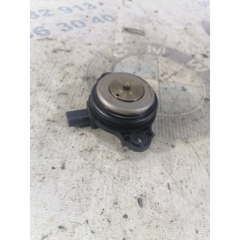 Клапан фазорегулятора (электрика двигателя) BMW 3-series F30 2013 N20B20 11367593719