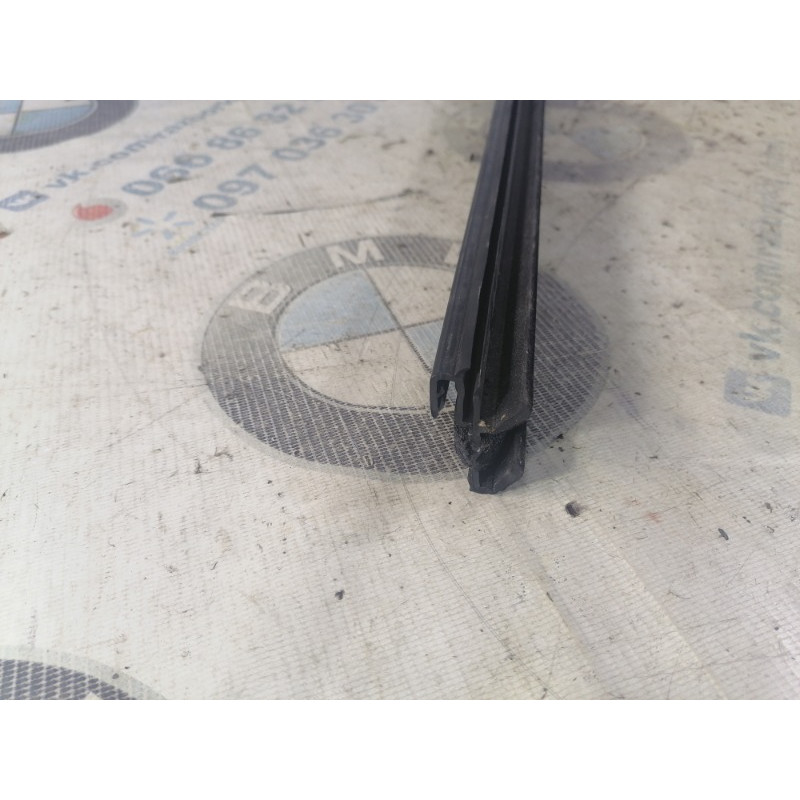 Молдинг стекла внутренний (наружные элементы кузова) Jeep Compass MP 2018 2.4 68242113AA